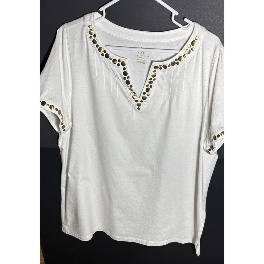Studio Works White Studded V-Neck Short Sleeve Top Woman 2X